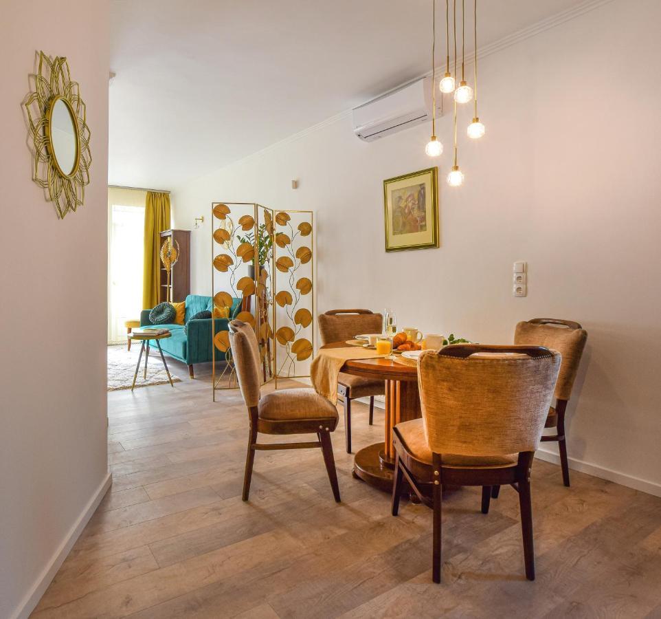 Koenigin Apartman Pécs Esterno foto
